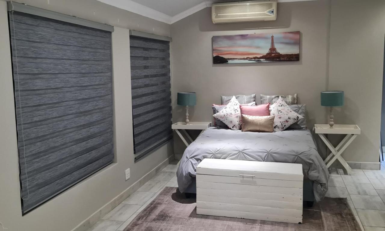 Bayswater Guest Rooms บลูมฟอนเทน ภายนอก รูปภาพ